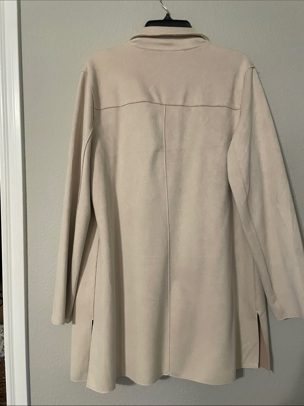 Tahari Light Cream Open Front Trench Coat - Picture 2 of 6